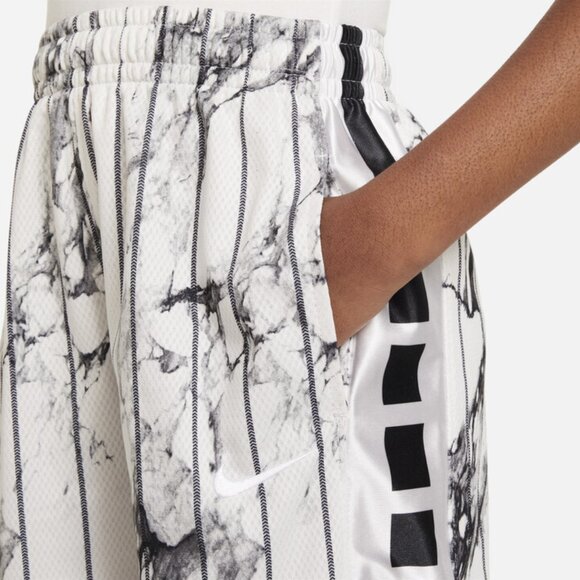 NIKE Dri-fit Elite Kids Printed Basketball Shorts - Picture 3 of 11